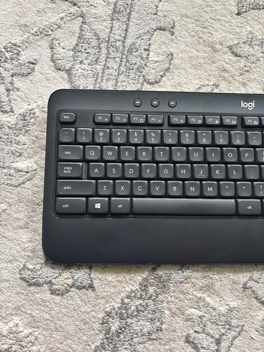 Logitech K540 Wireless Keyboard **Works/Tested** - Picture 2 of 6